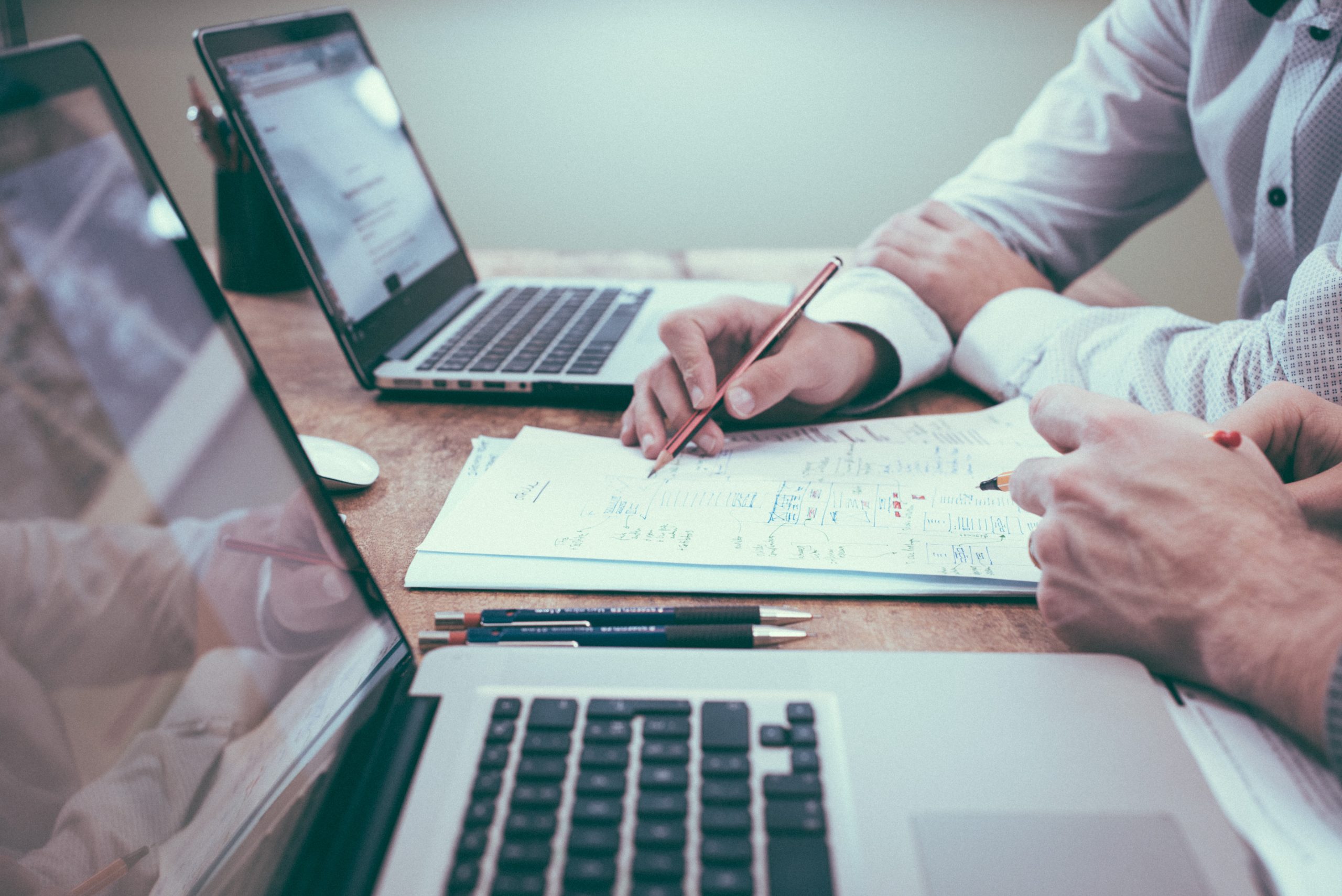 Person undertaking content updates to improve seo scaled