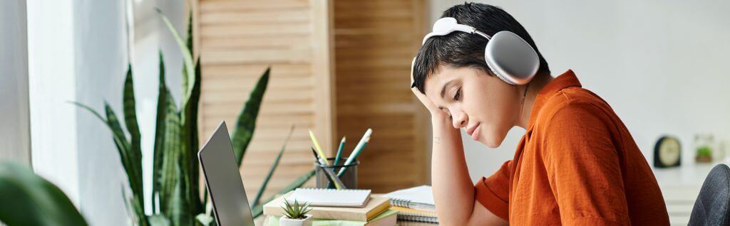 Young woman studing an online course with zorgle